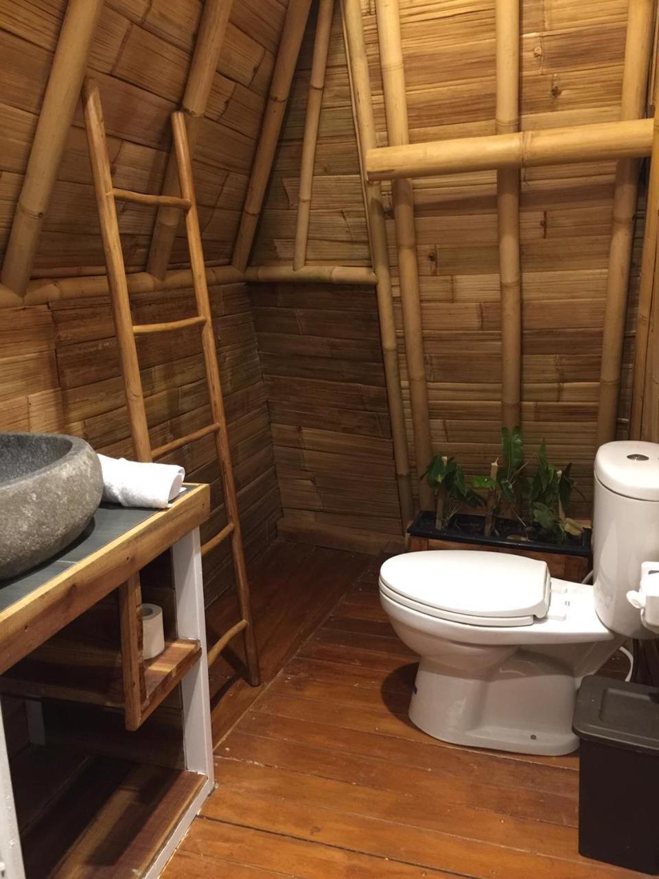 Sekumpul Bali Hidden Space Singaraja  Luaran gambar