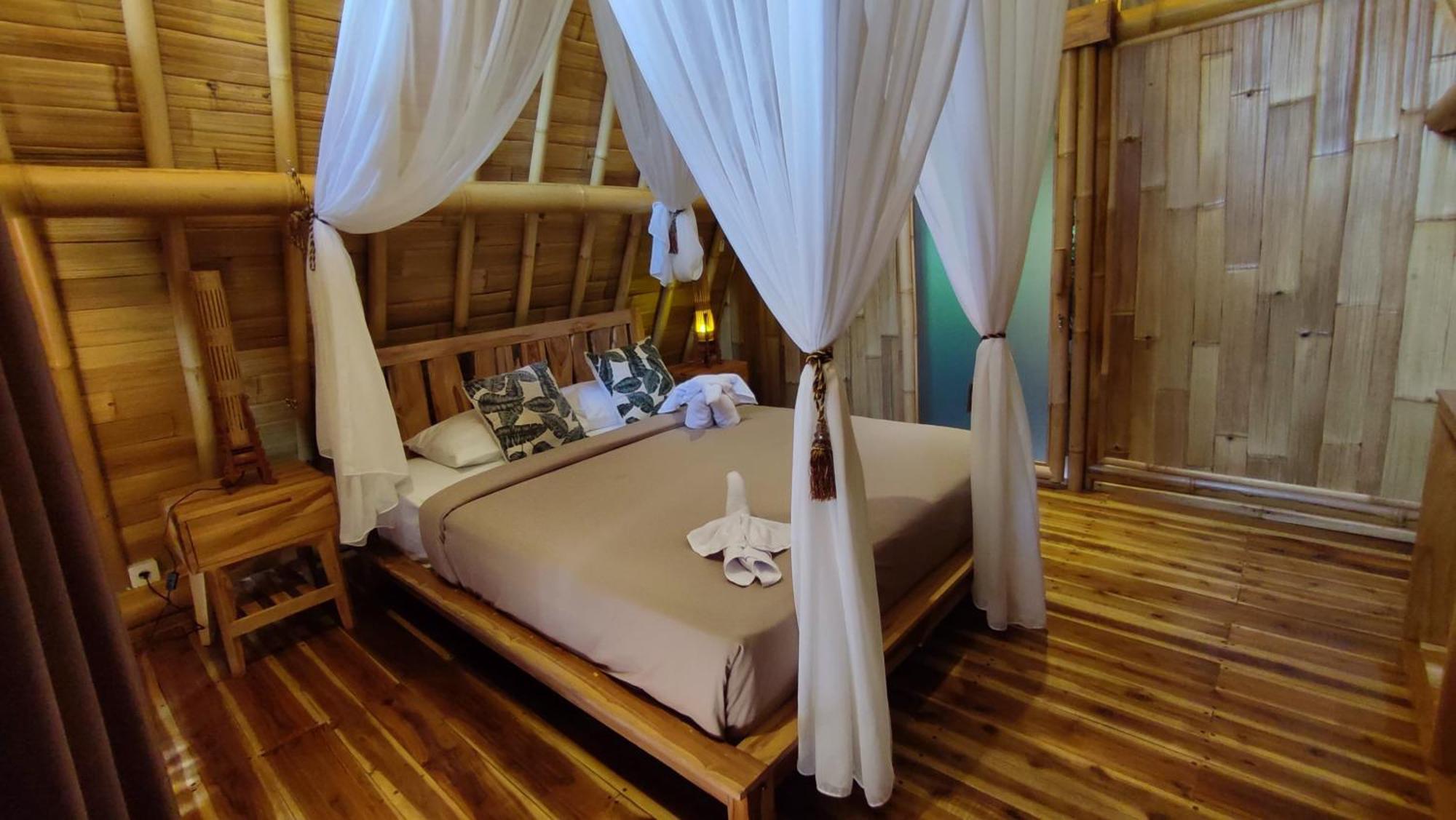 Sekumpul Bali Hidden Space Singaraja  Luaran gambar