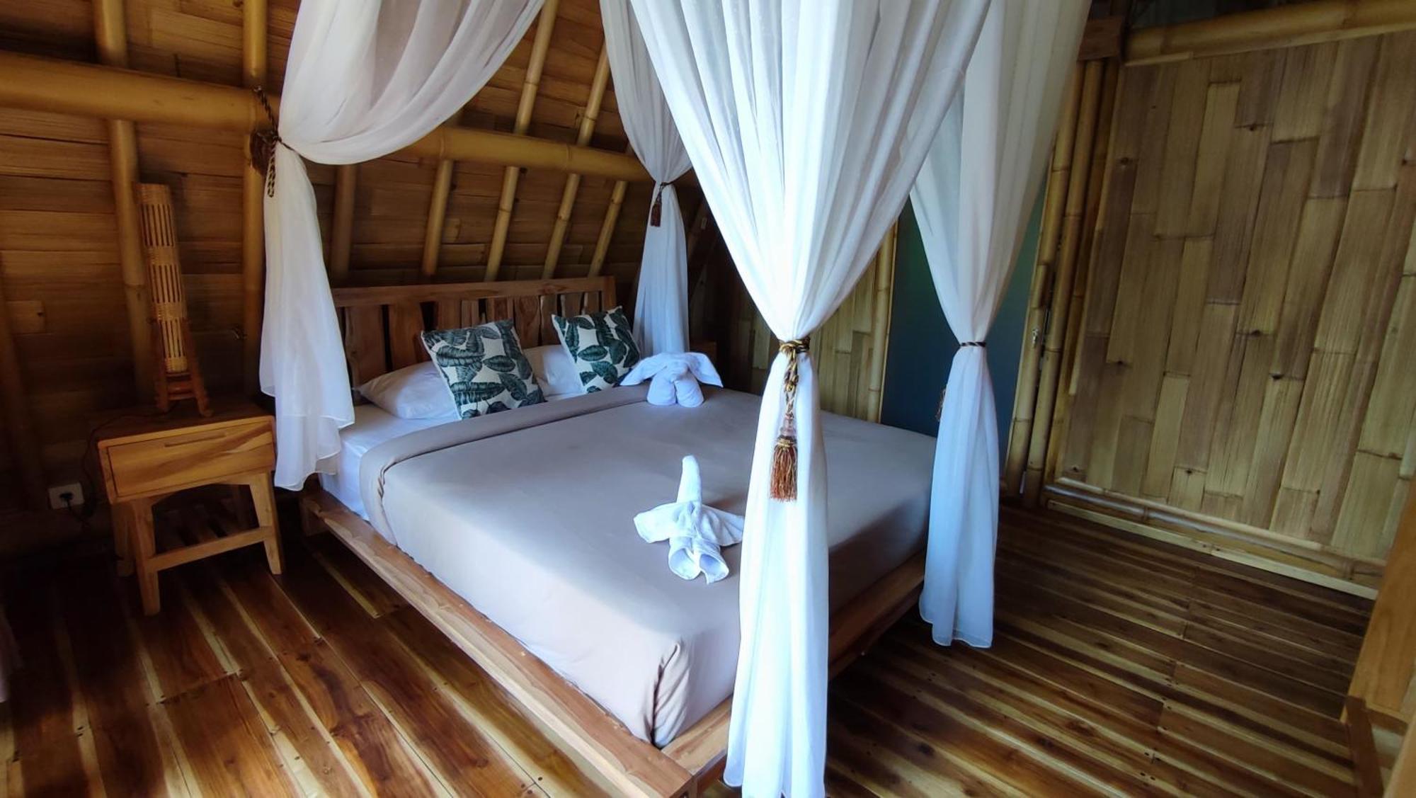 Sekumpul Bali Hidden Space Singaraja  Luaran gambar