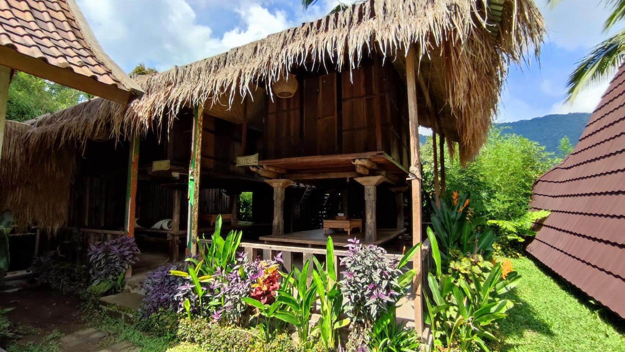 Sekumpul Bali Hidden Space Singaraja  Luaran gambar